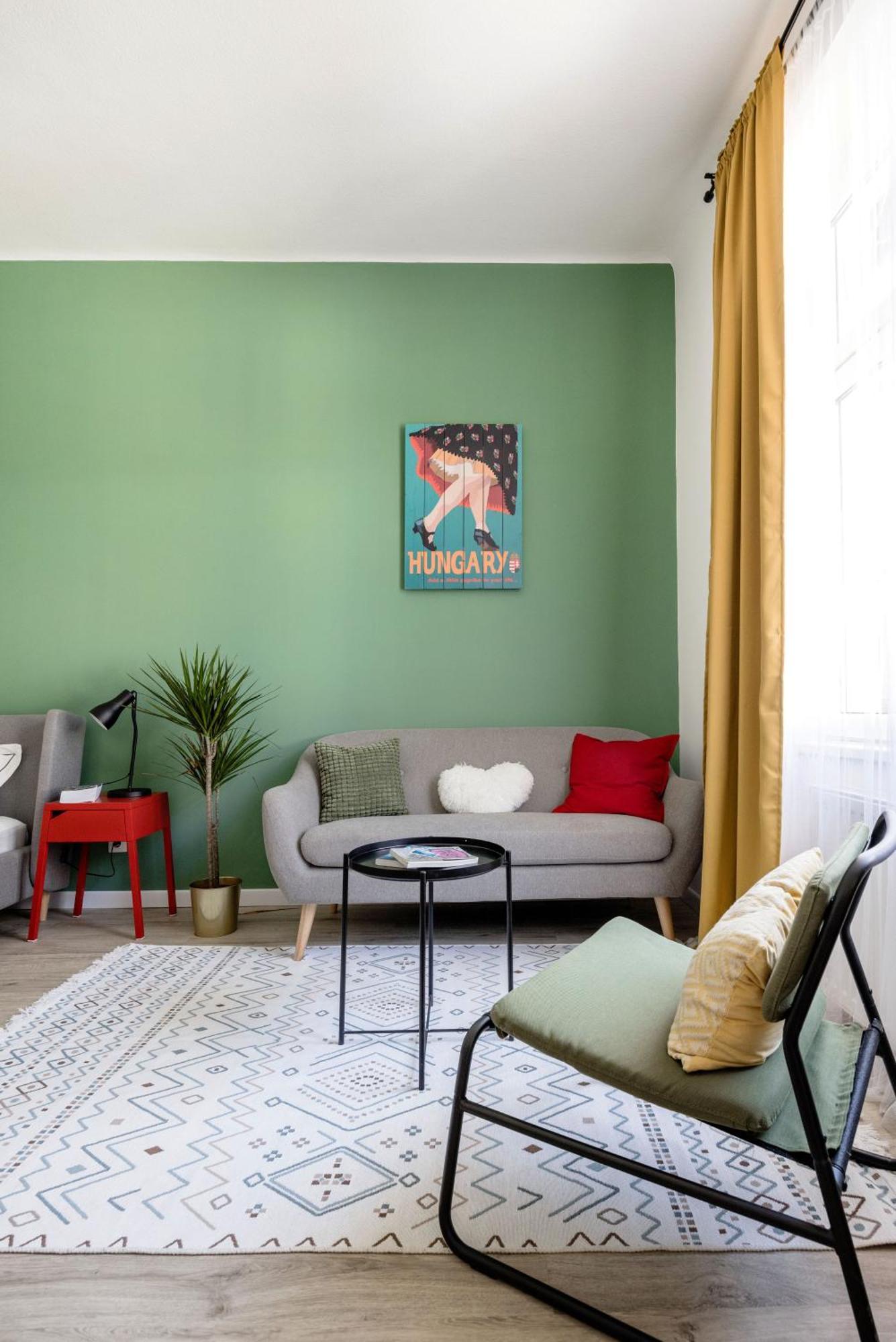 Stylish And Colourful Apartment In The City Centre Будапеща Екстериор снимка
